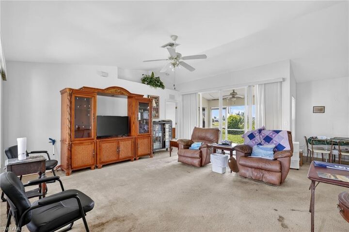 Property Photo: 2900 NW 9th St FL 33993