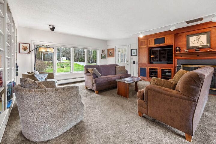 Property Photo:  33 Rolling Ridge Road  NH 03766 