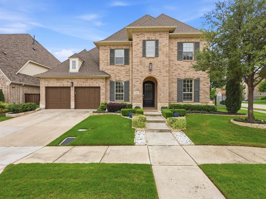 Property Photo: 2724 Dames Lane TX 75063