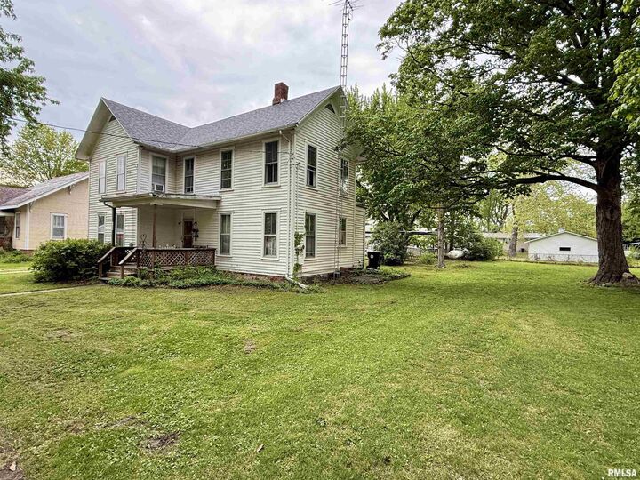 Property Photo: 203 E Water Street IL 61544
