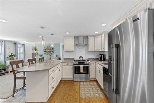 Property Photo:  28 Manomet Beach Blvd  MA 02360 