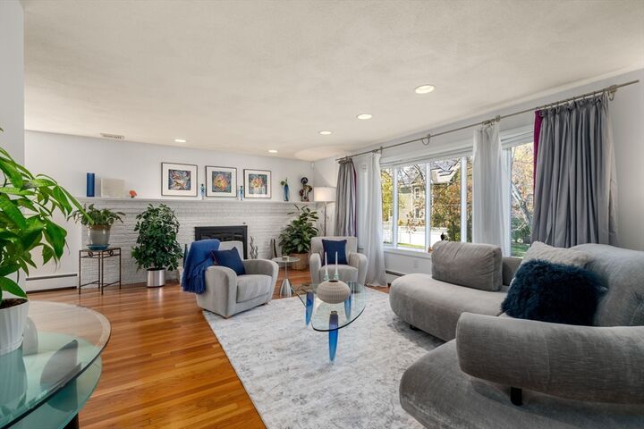 Property Photo:  11 Harvard Circle  MA 02494 
