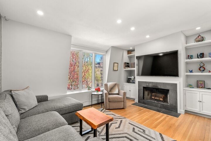 Property Photo:  11 Dartmouth Place 3  MA 02116 