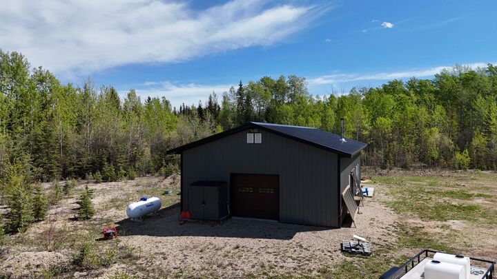 Property Photo:  872083 Rge Rd 54  AB T0H 3W0 