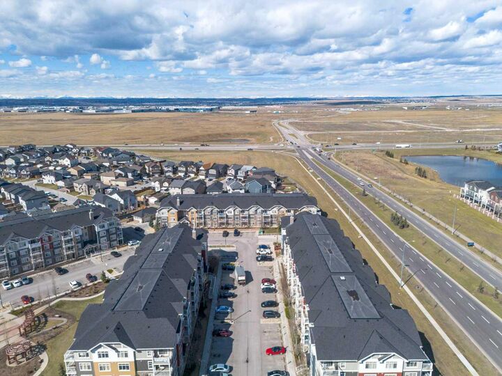 Property Photo: 155 Skyview Ranch Way NE 5209 AB T3N 0L5