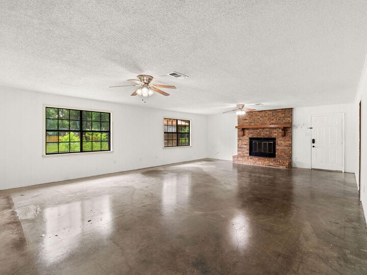Property Photo:  148 Brentwood  LA 71446 