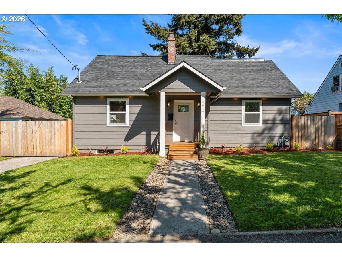 Property Photo:  4416 NE 75th Ave  OR 97218 