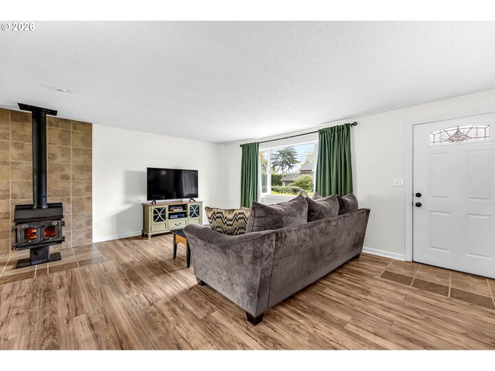 Property Photo:  10312 SE 10th St  WA 98664 