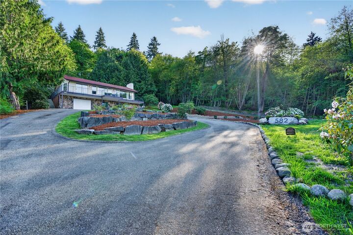 Property Photo:  582  North Shore Blvd  WA 98333 