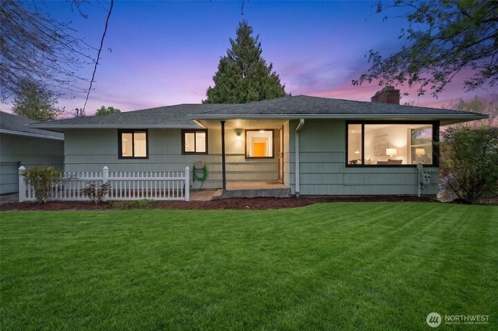 Property Photo:  2426 S 142nd Street  WA 98168 