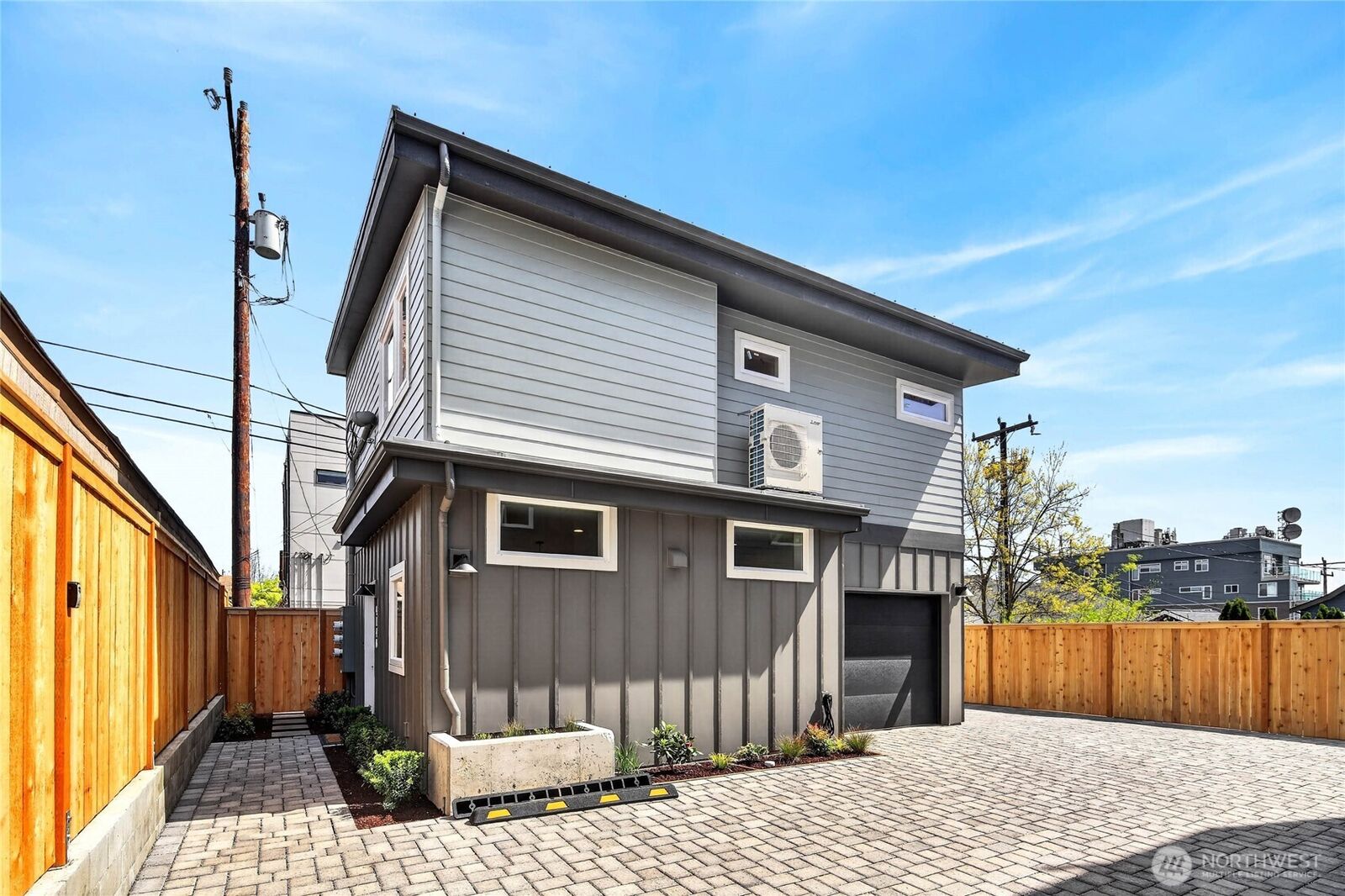 Property Photo:  4140  44th Avenue SW  WA 98116 