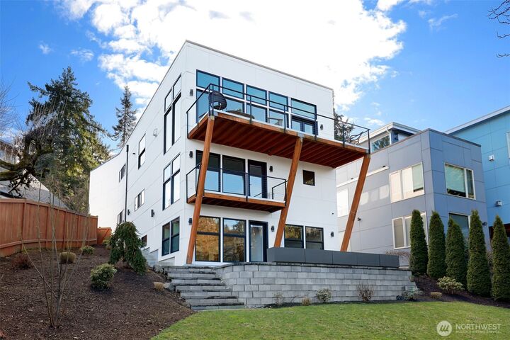 Property Photo: 4224 NE 124th Street WA 98125