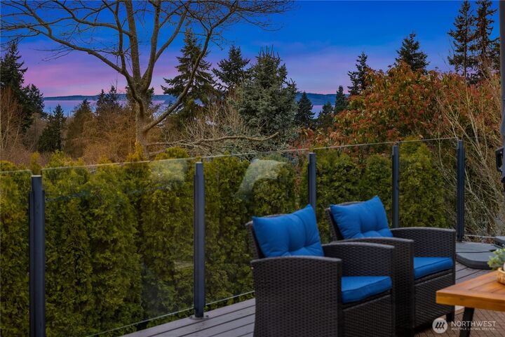 Property Photo: 7407 180th Street SW WA 98026