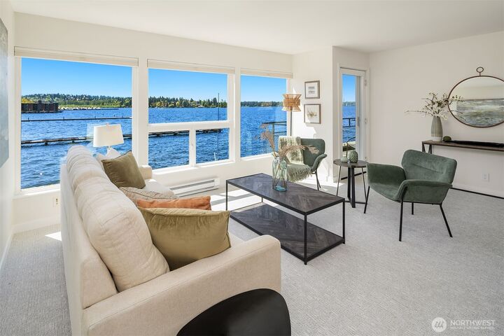 Property Photo:  6201  Lake Washington Boulevard NE 203  WA 98033 