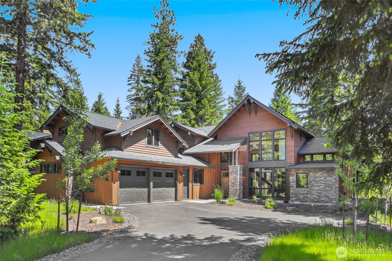 Property Photo:  1810  Larkspur Loop  WA 98922 