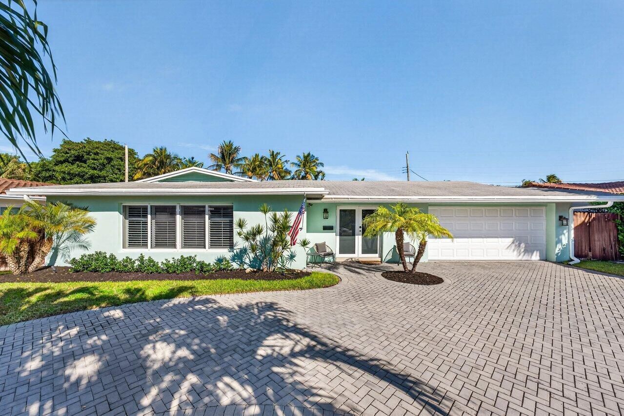 Property Photo:  1581 SE 4th Court  FL 33441 