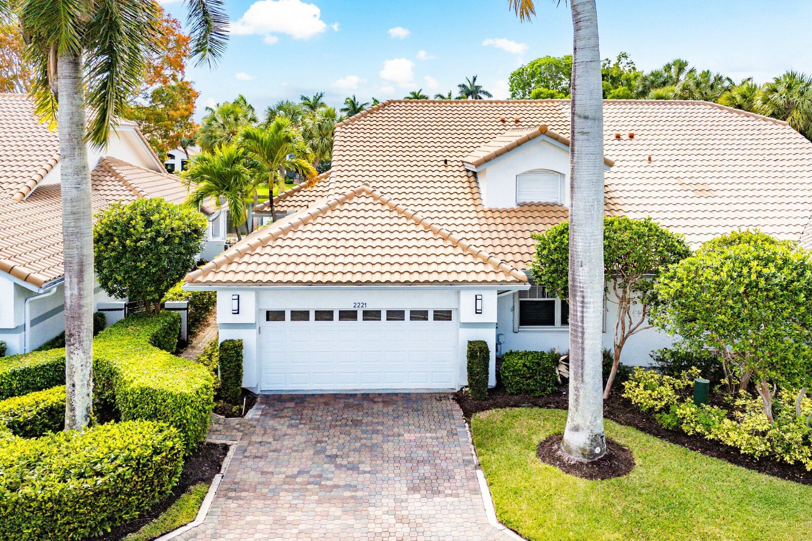 Property Photo:  2221 NW 62nd Drive  FL 33496 
