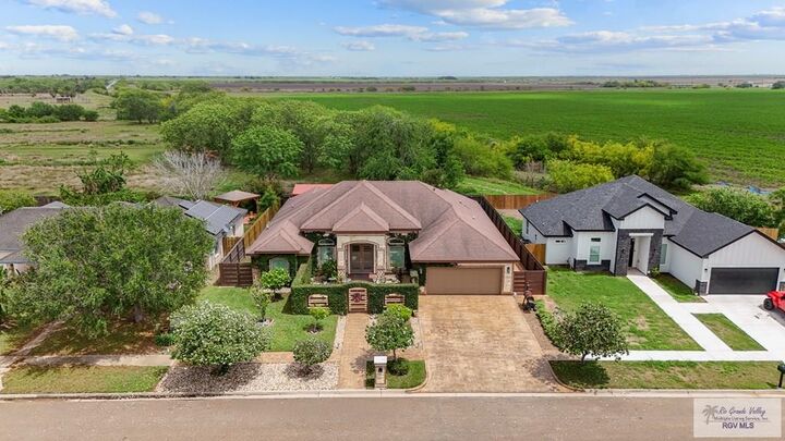 Property Photo:  519 Valley Oak Cir.  TX 78566 