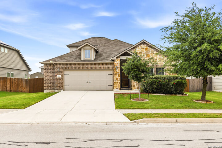 Property Photo:  4547 Meadow Grn  TX 78108 