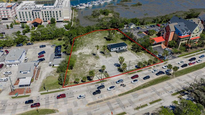 Property Photo:  303 S Ponce De Leon  FL 32084 