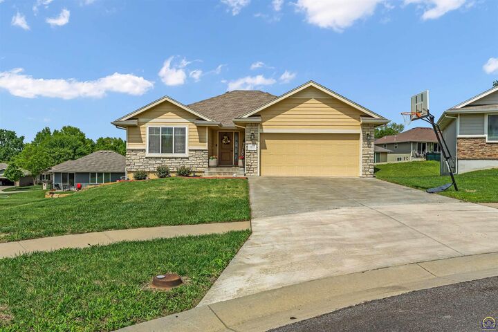 Property Photo:  4416 SW Brandywine Ln  KS 66610 