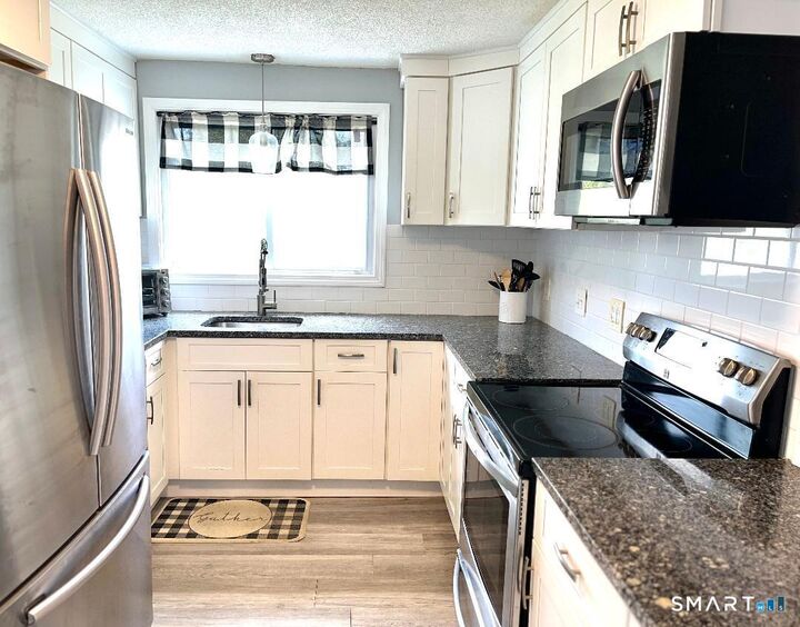Property Photo:  37 Hartman Avenue  CT 06512 