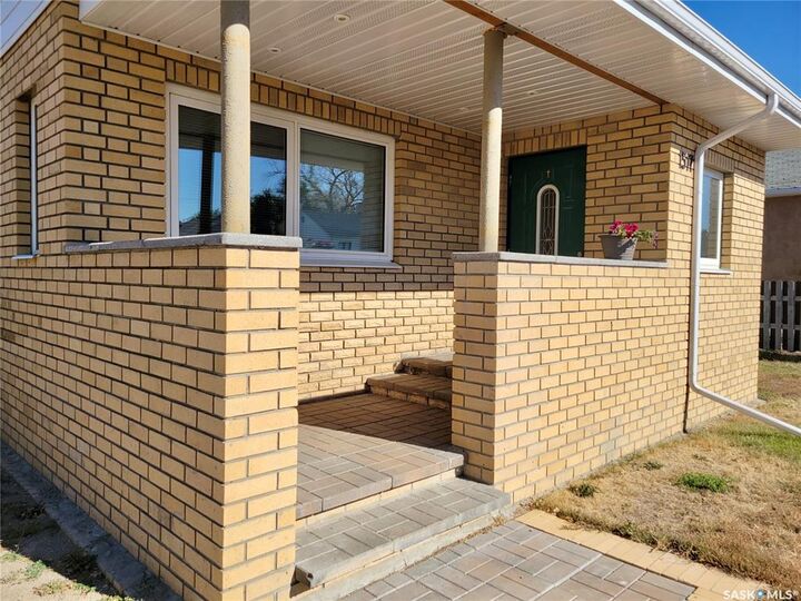 Photo de la propriété:  1517 3rd Street  SK S4A 0S5 