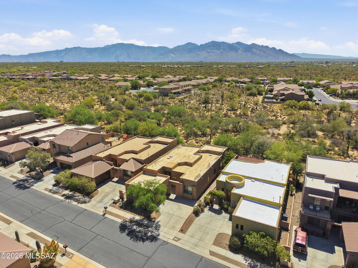 Property Photo:  11532 N Moon Ranch Place  AZ 85658 