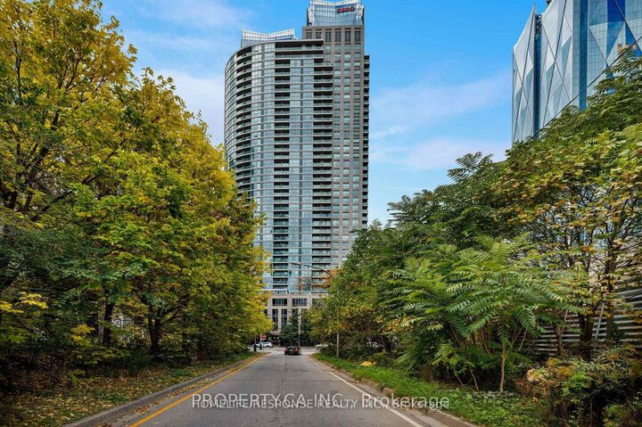 Property Photo: 18 Yonge Street 1606 ON M5E 1Z8