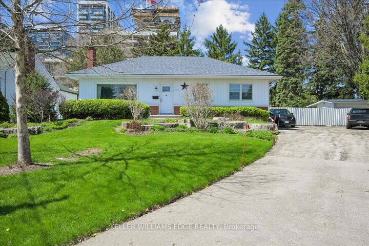 Property Photo: 2117 Edinburgh Drive ON L7R 2C8