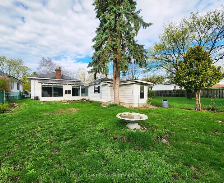 Property Photo: 233 Herchimer Avenue ON K8N 4H1