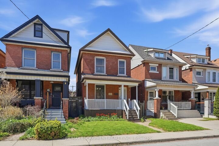 224 Balsam Avenue S — photo 1
