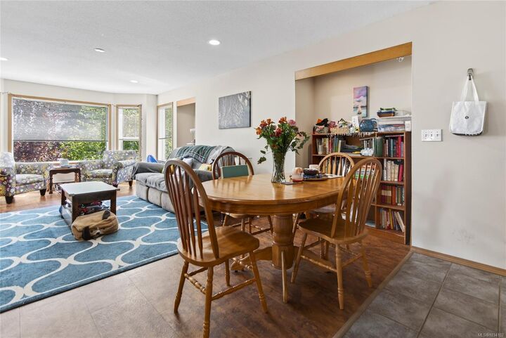 Property Photo: 1270 Noel Ave BC V9M 4A3