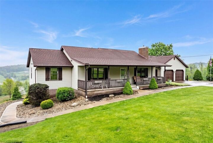 Property Photo:  873 Linden Rd  PA 15330 