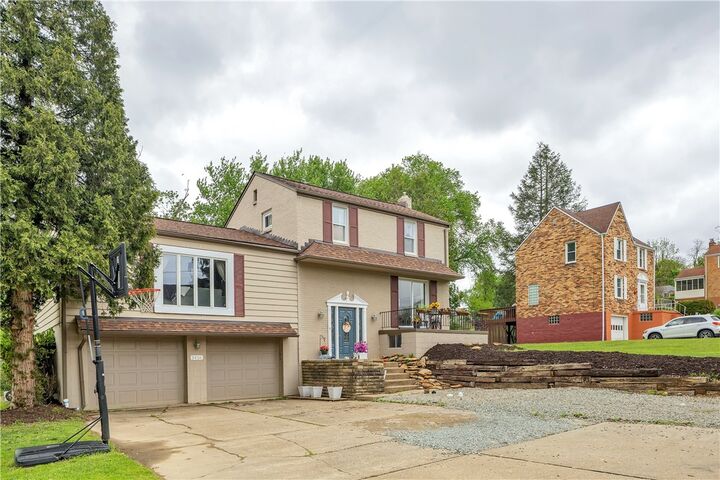 Property Photo:  3416 Sterling Dr  PA 15102 