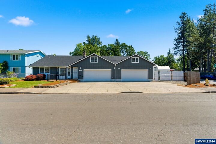 Property Photo:  778 49th Av SE  OR 97317 