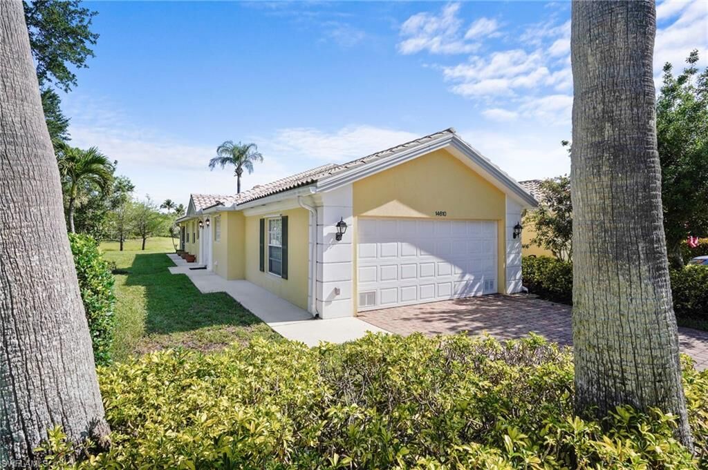 Property Photo: 14610 Ferrara Ct FL 34135