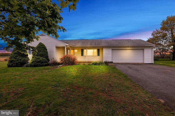 Property Photo:  1714 Windsor Castle Road  PA 19526 