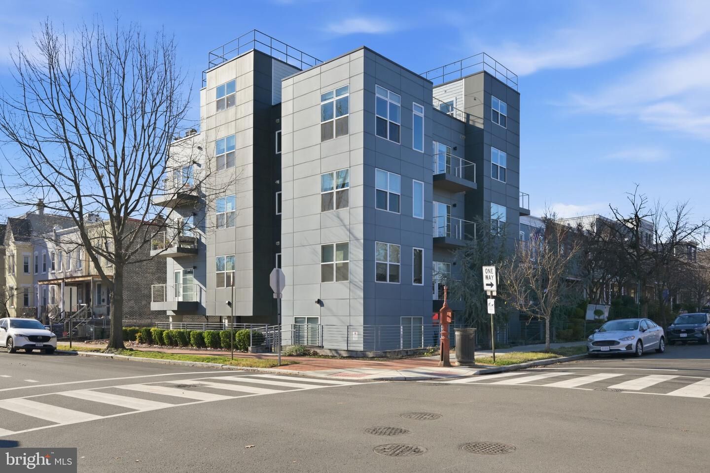 Property Photo:  401 15th Street SE 401  DC 20003 