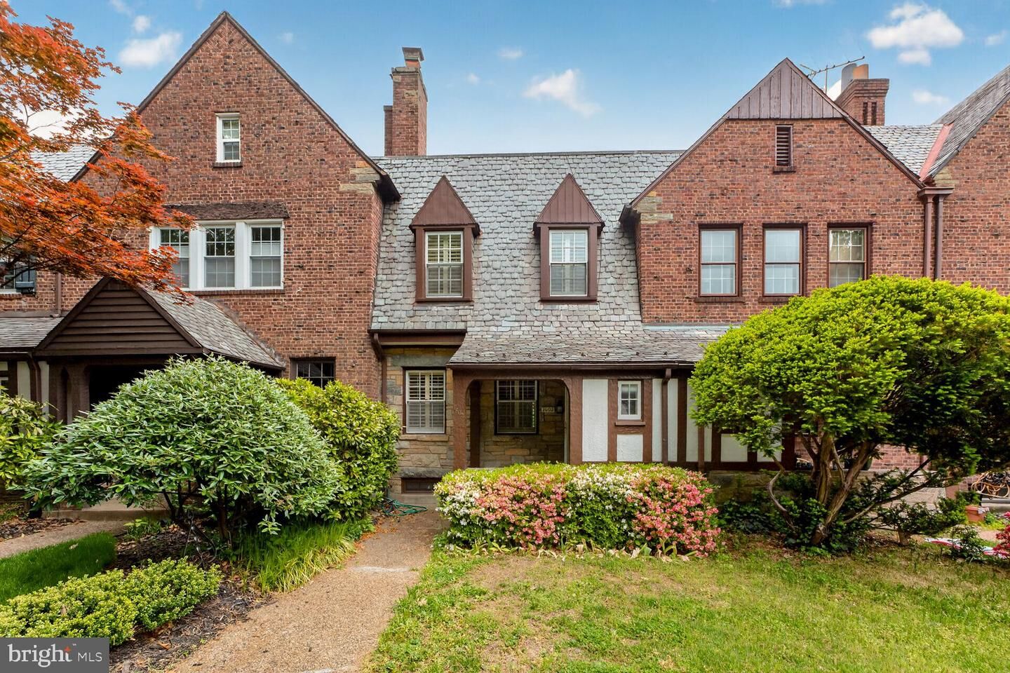 Property Photo:  1605 44th Street NW  DC 20007 