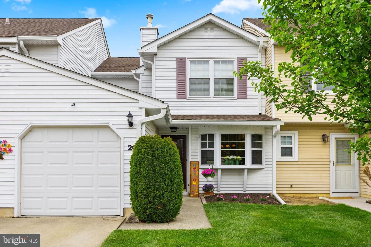 Property Photo:  20 Gloucester Court  NJ 08505 