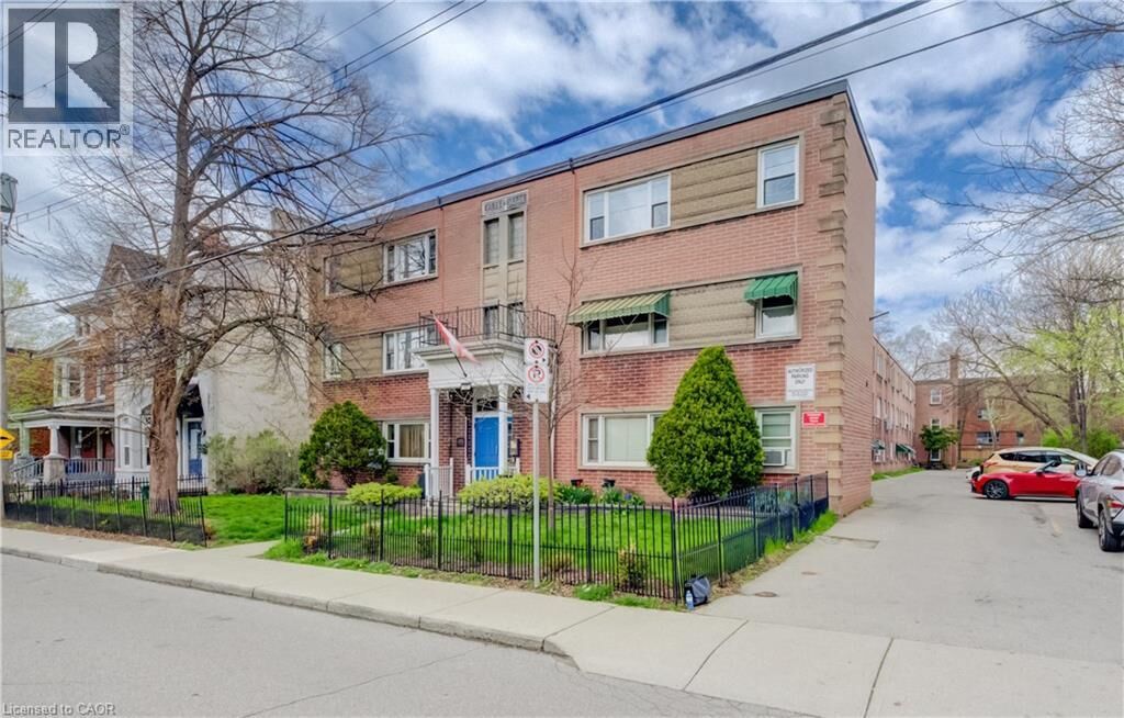 Property Photo:  137 Emerald Street South 25  ON L8N 2V4 