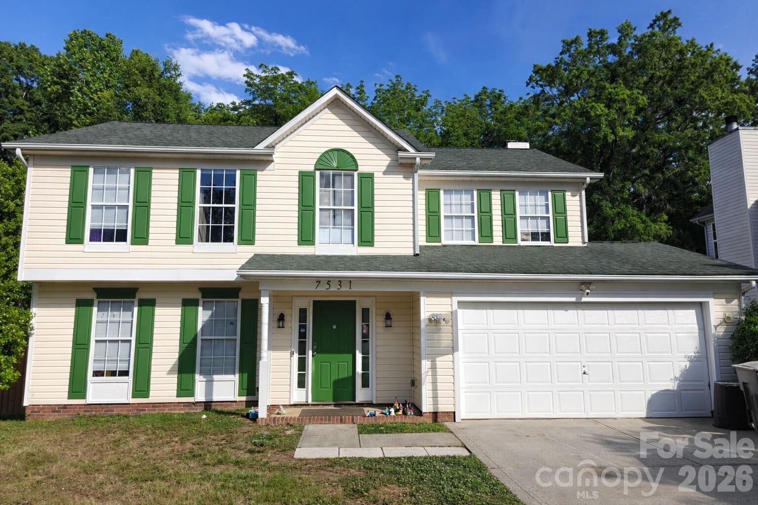 Property Photo:  7531 Woodknoll Drive  NC 28217 