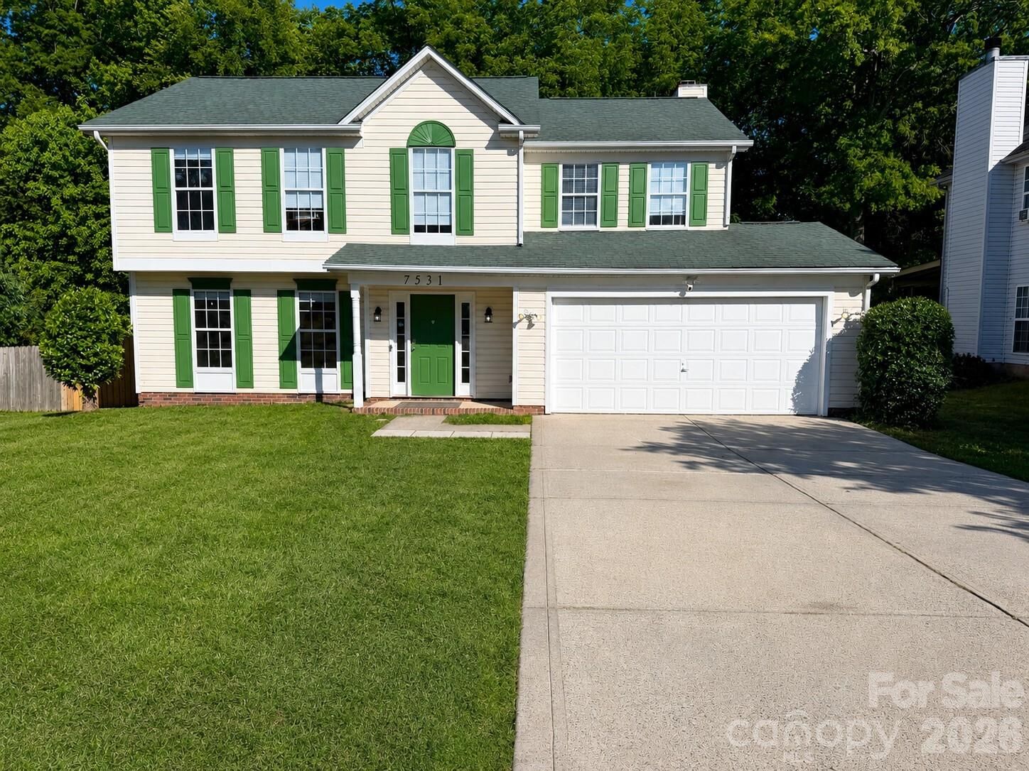 Property Photo:  7531 Woodknoll Drive  NC 28217 
