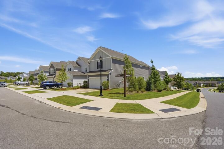 Property Photo:  16043 River Tree Lane  NC 28278 