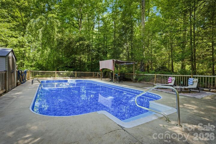 Property Photo:  3432 Ridgewood Drive  NC 28655 