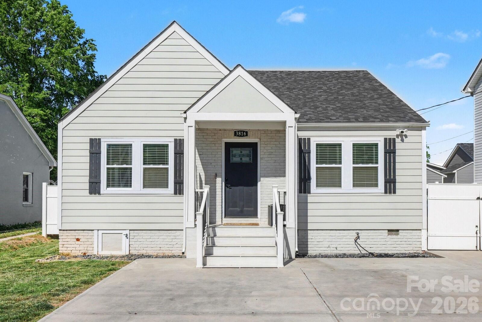 Property Photo:  3816 Freedom Drive  NC 28208 