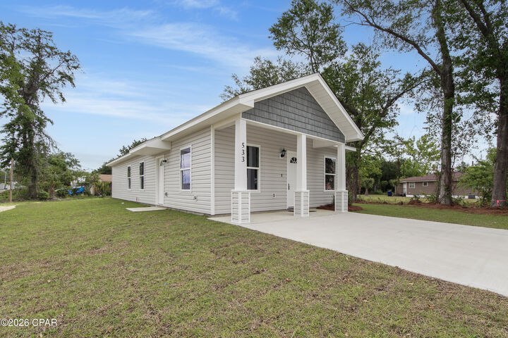 Property Photo:  533 E 9th Street  FL 32401 