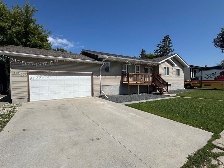 Property Photo: 429 Stanley Avenue MB R1A 0R7