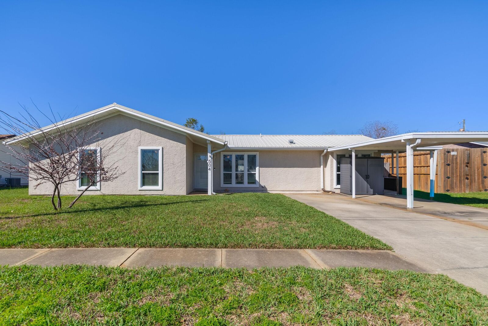 Property Photo:  504 E Pine Forest Drive  FL 32444 